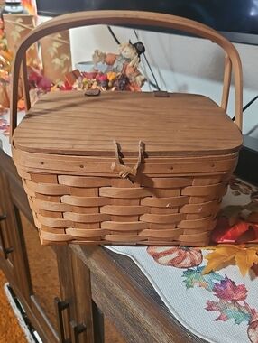 Longaberger Classic Woven Picnic Basket - Brown